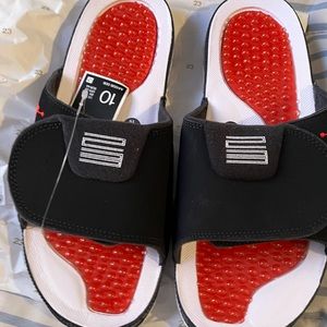 Jordan Hydro Retro slides size 10